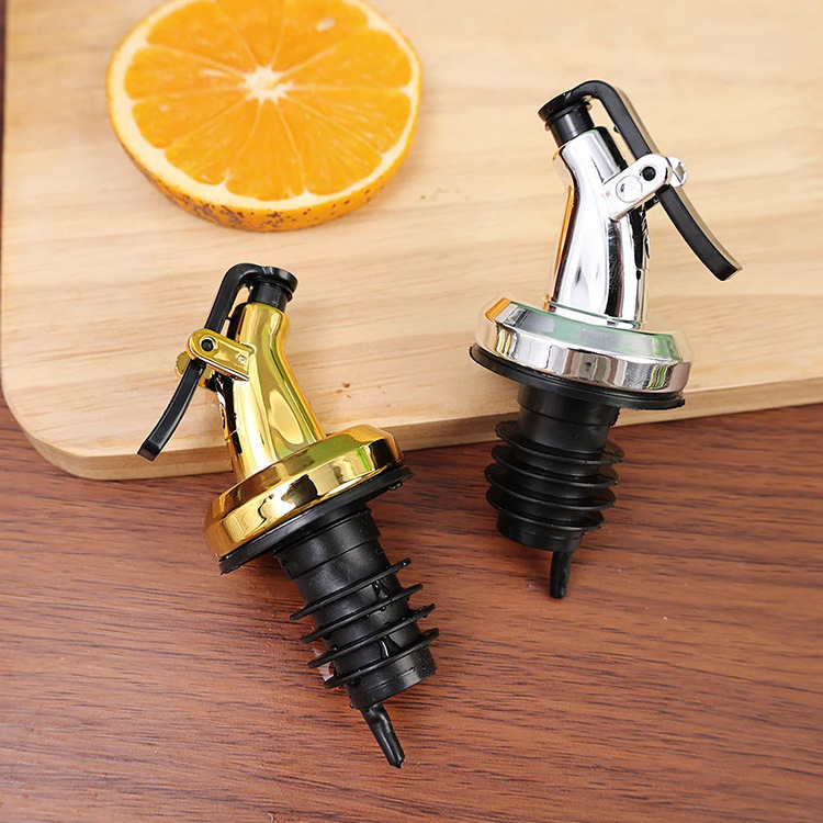 Oil Bottle Stopper Food Grade Rubber Seal Wine Pourer Lock Plug Sealing Leak-proof Nozzle Sprayer Liquor Dispenser Kitchen Tool