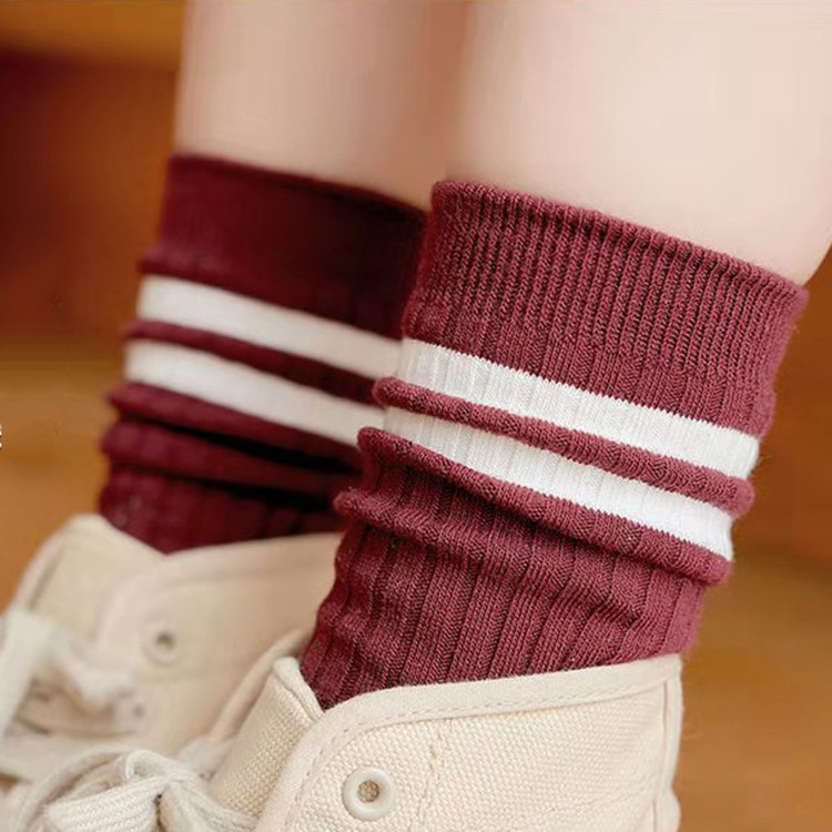 Sifot Wholesale Tube Colorful Cotton Knitted Girls Slouch Socks Custom Stripe Sports Socks for Women