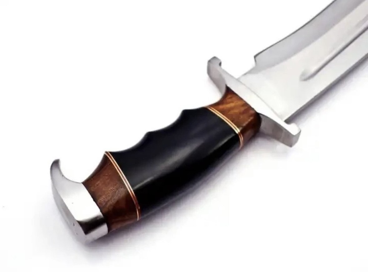 Custom High Quality Classic Wood Handle Carbon Steel Knife Hunting Knife  And Cow Hide Leather Sheath