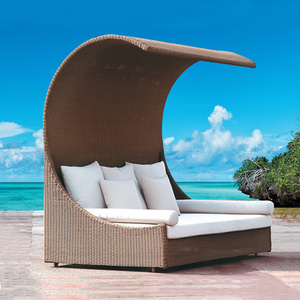 Latest Designs Wicker Daybed Outdoor Furniture Chaise Lounge Day Bed with Canopy