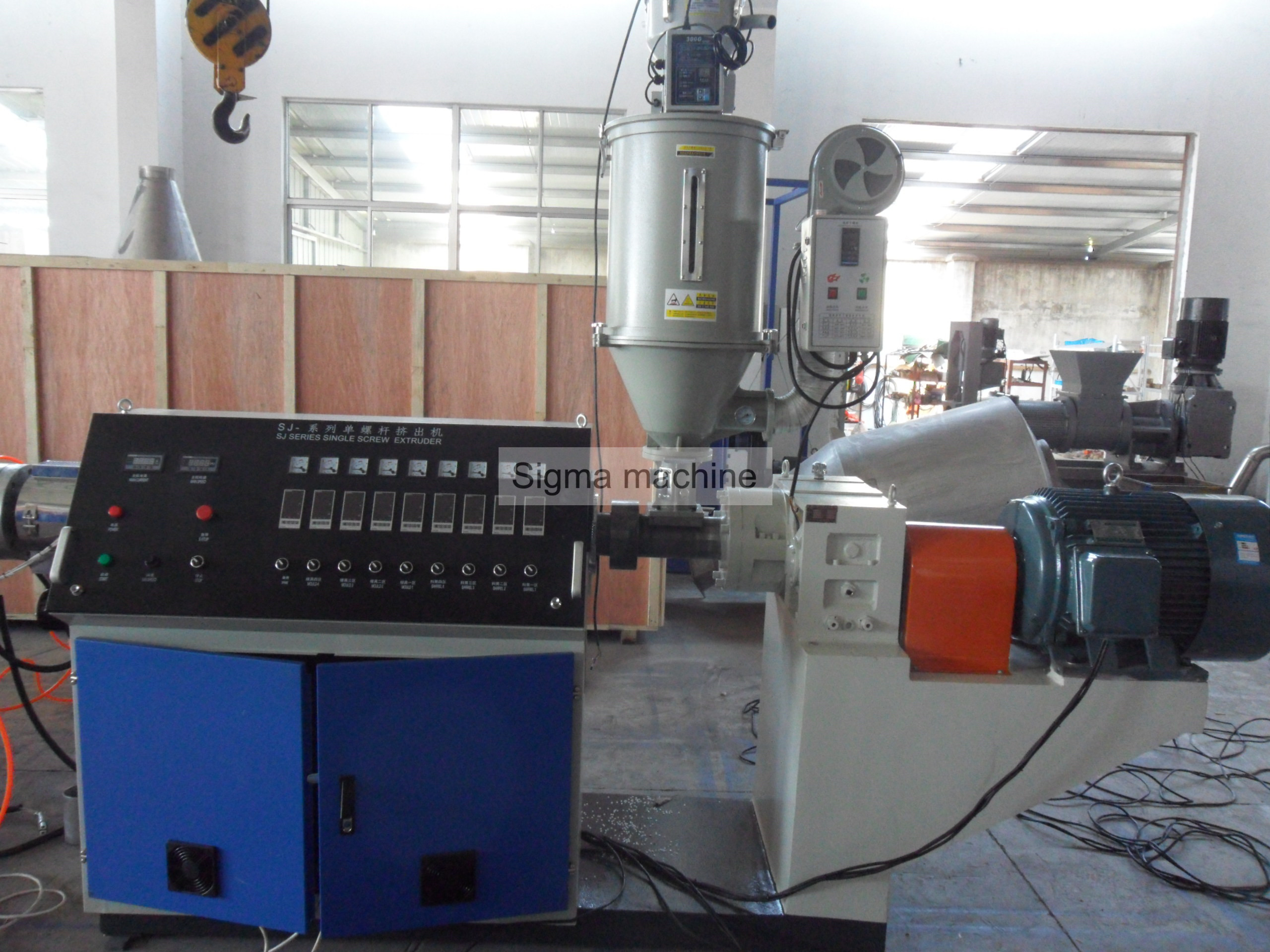 pe single wall corrugated pipe machine plastic extrusion machine plastic pipe line