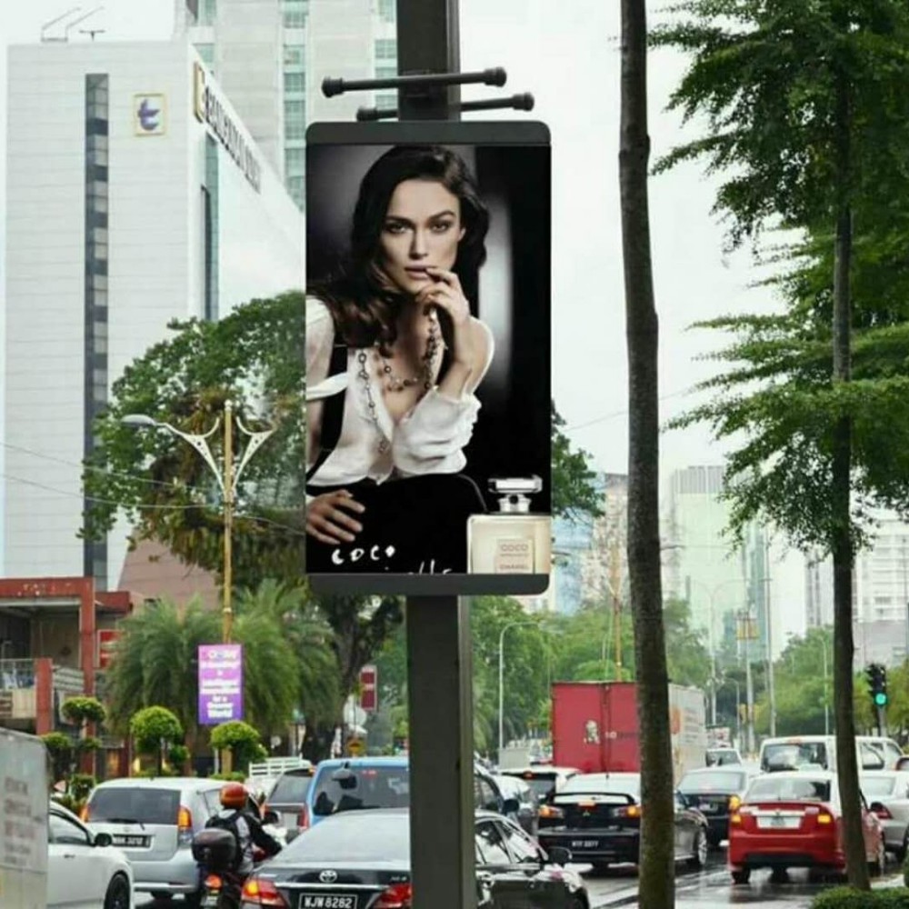 P5 Outdoor Full Color LED Display Lamp Pole LED Screen Billboard