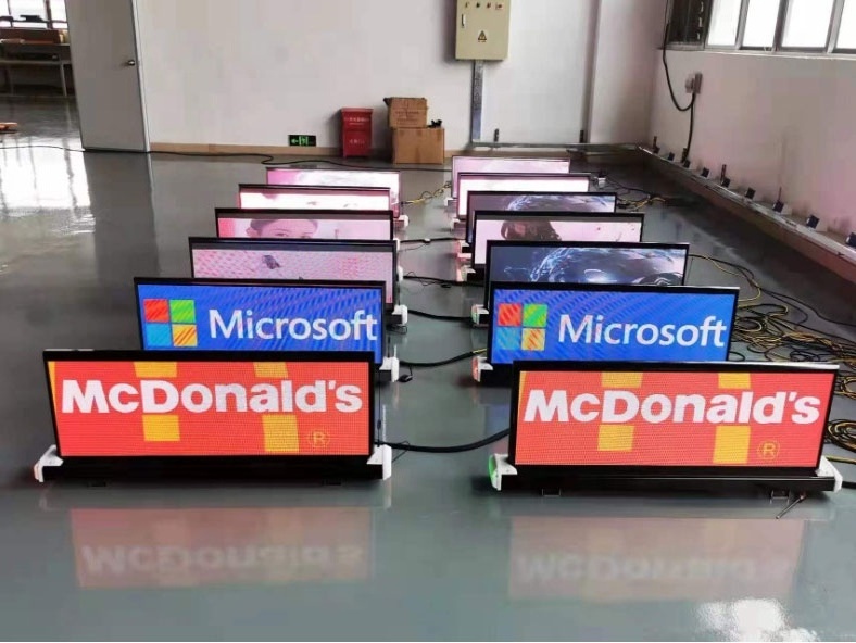 3G 4G WiFi outdoor taxi roof P2.5 led display top led screen car advertising digital sign