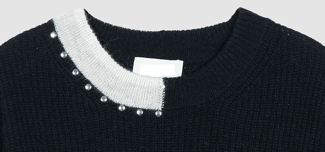 2024 Custom OEM& ODM 70%WOOL 20%ANGORA 10%NYLON ladies Autumn Winter round Neck long sleeve Sweater with hot drilling