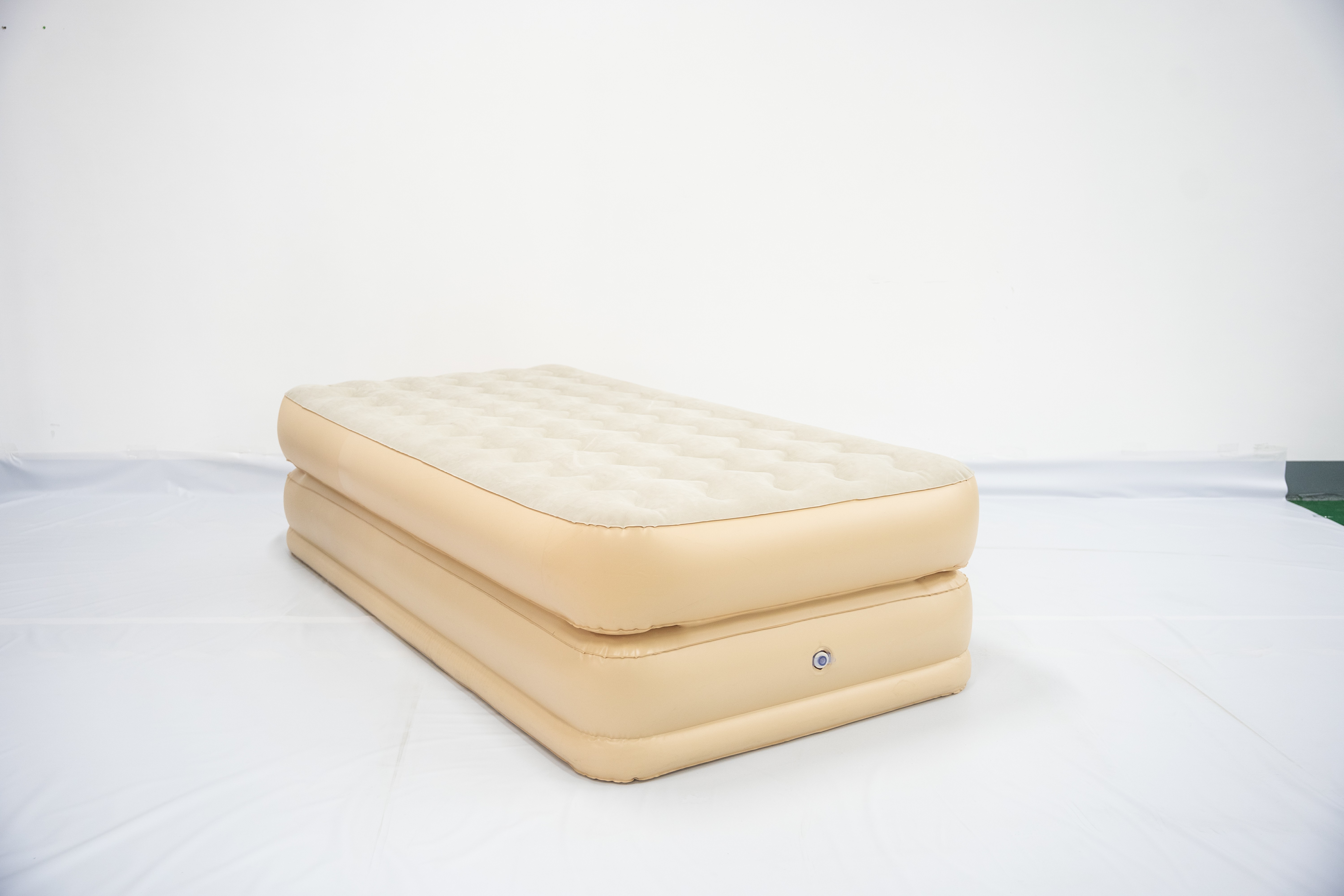 High-Raised  Single Bed for Friends Stay Overnight Air Mattress with Built-in Pump