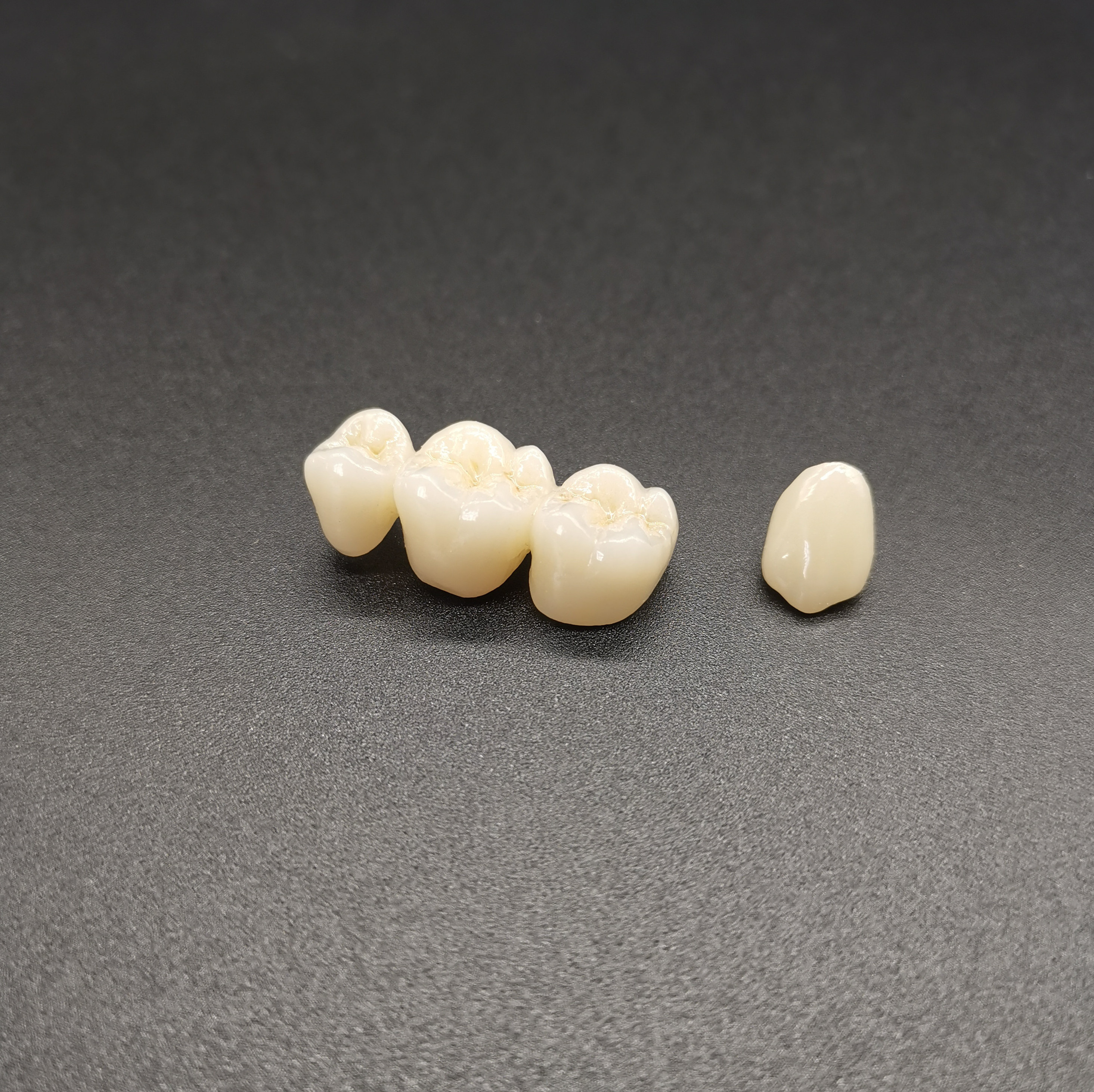 10-25mm thickness HT zirconia blank white zirconia pucks for cad cam dental restoration