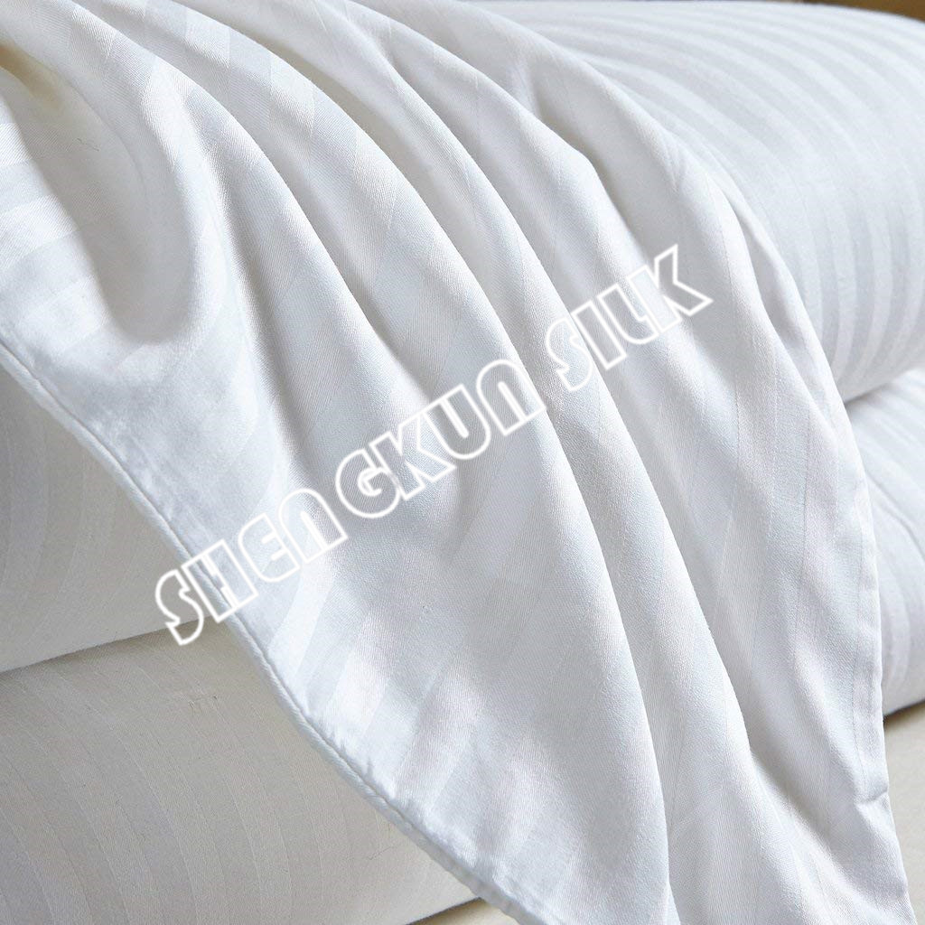 Wholesale 100% mulberry silk striped  duvet customized Soft and comfortable Chinese silk duvet quilt