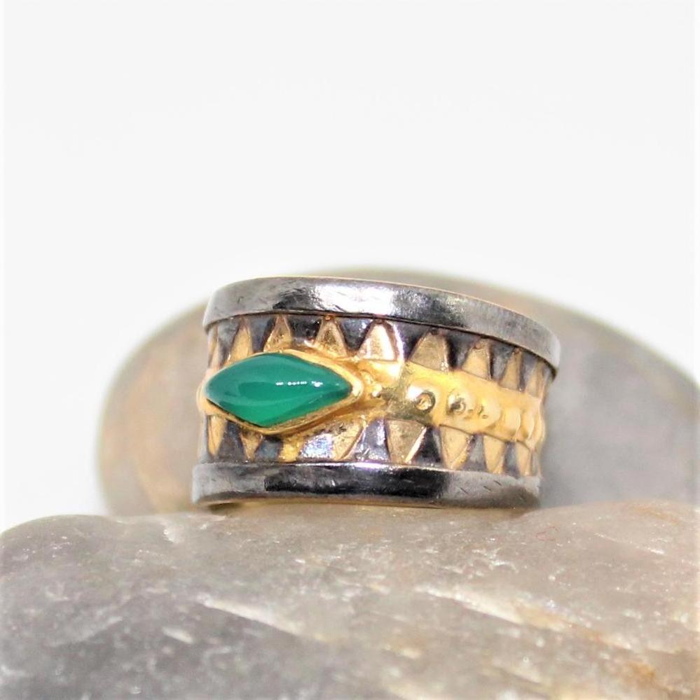 Handmade Hot Selling New Fashion Gold Plated Jewelry 925 Sterling Silver Green Onyx Band Ring At Factory Price