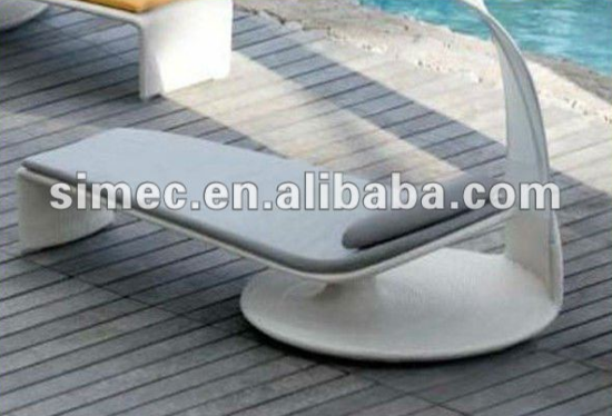 wicker rattan outdoor chaise lounge