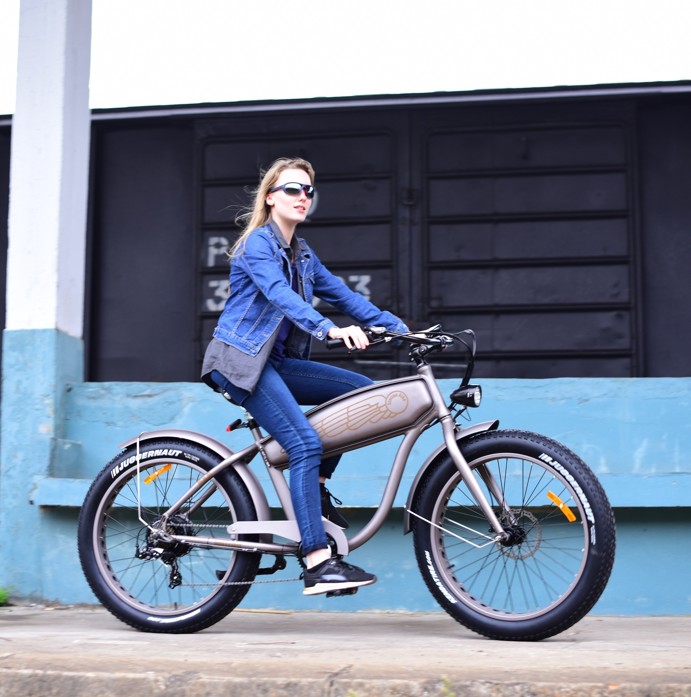 snow tire big tire beach cruiser fat tire electric bike Men's and women's shock absorption mountain bike and beach bike