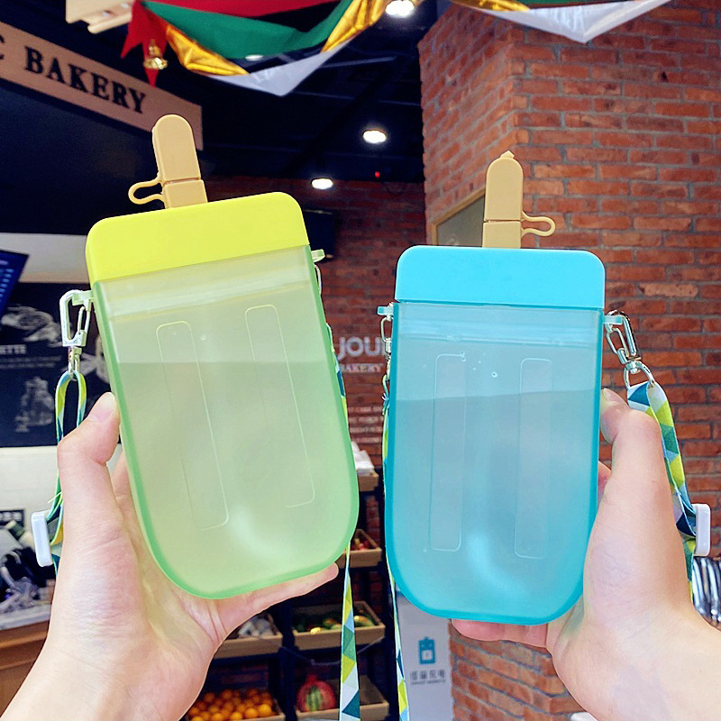 Safe and healthy Ice Cream Water Bottle with Straw Trendy Portable Plastic Water Jug Popsicle Shape Water Cup