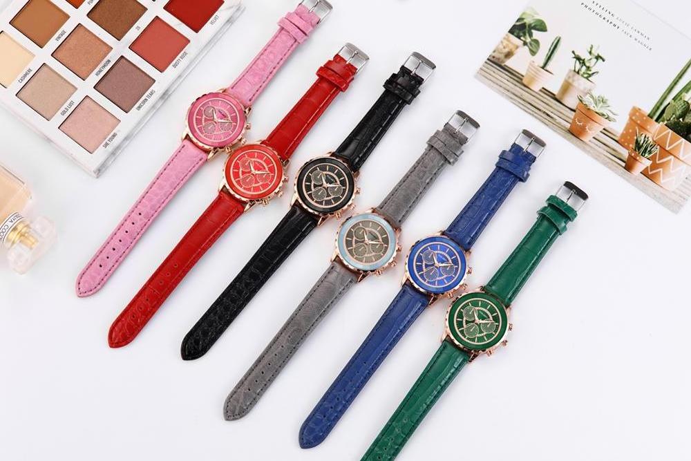 Luxury Fashion Three Eyes Dial Women Green Watch Quartz Leather Ladies Wristwatches 2020 YOLAKO Brand Woman Clock Montre Femme