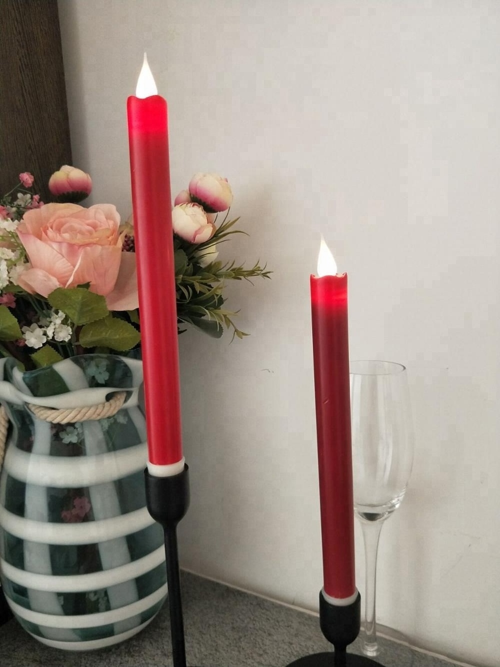 Electronic AA Battery operated Moving flame led taper candles 6 hour timer Simplux 3D moving flameless candle