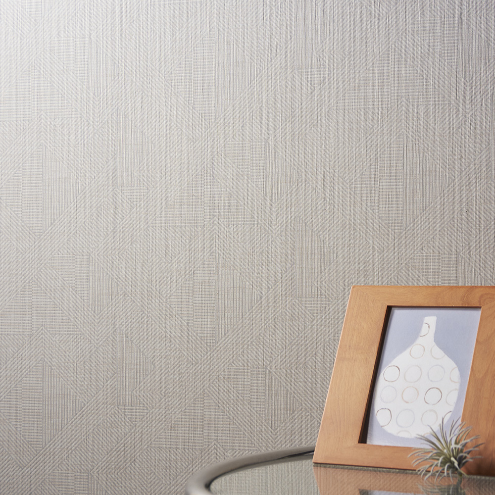 A stylish wallpaper made in Japan that is perfect for residential bedrooms, living rooms, and study rooms.