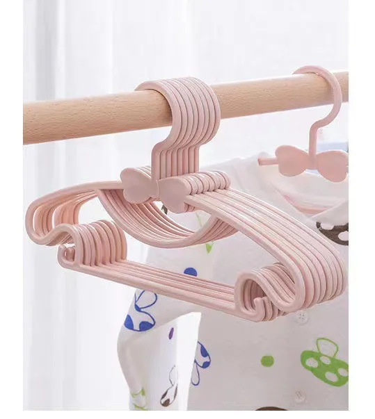 Baby Plastic Windproof Kids Clothes Hanger Racks Portable Children Coats Storage Hanger Closet Organizer