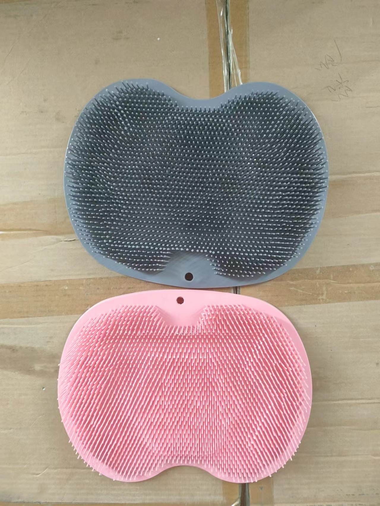 Silicone Body Skin Scrubber With Suction Cups Soft Bath Brushes Sponges Mat Shower Sponges Back Scrubber Pad For Bath Massage