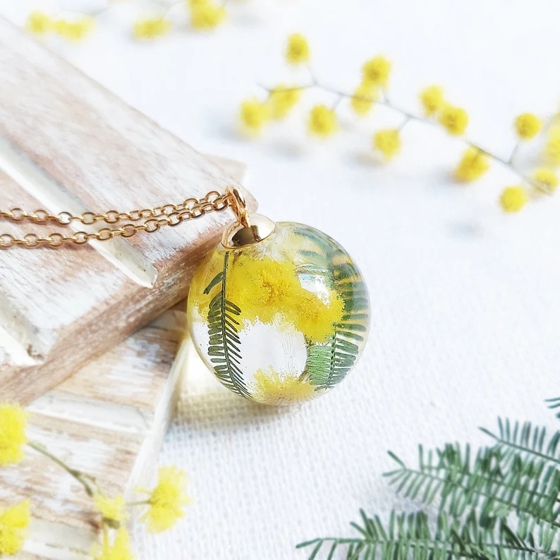 Resin Botanical floral Necklace pressed flowers jewellery birthday Gift idea for her mothers day sister girlfriend Charm Gift