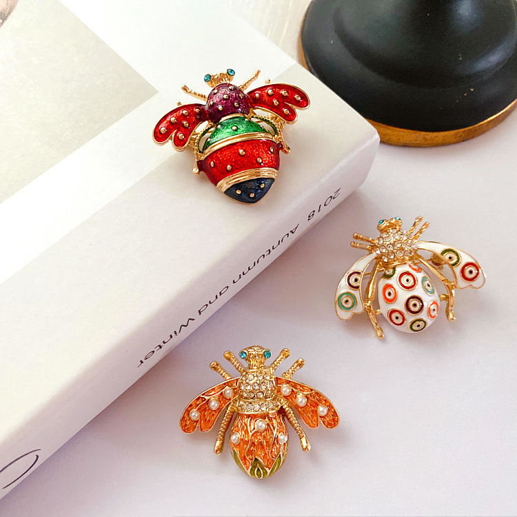 High Quality Retro Glaze Enamel Designer Brooch Brand Trendy Jewelry Pearl Bees Insects Rhinestone Brooches For Women Jewelry