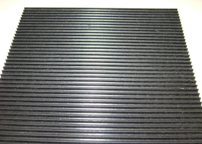 Non Slip Fine Ribbed Rubber Mat / corrugated rubber sheet