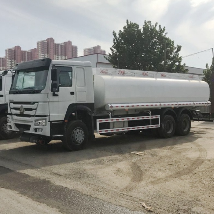 Sinotruk Howo 20000 liter fuel tanker truck with Refueling Gun