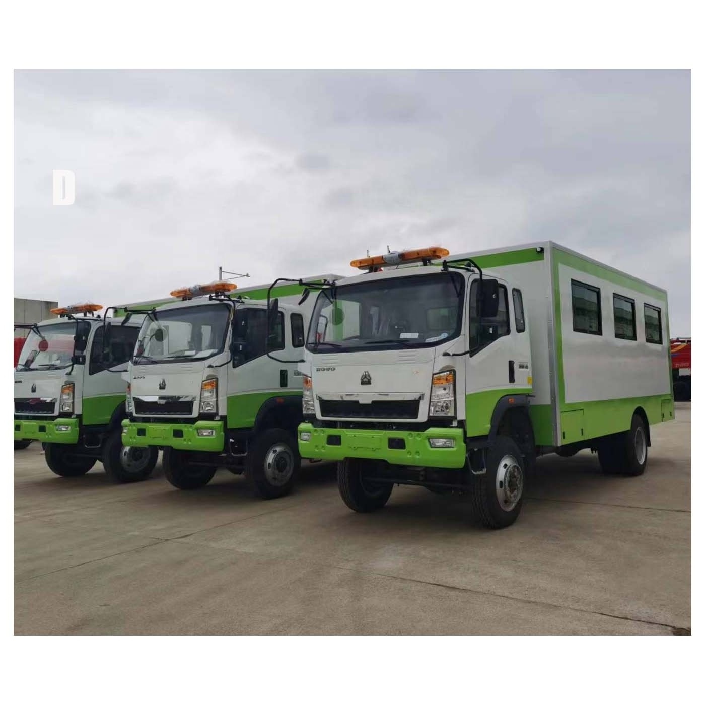 China Sinotruk Howo 4x4 all wheel Driving off road shuttle bus routine car worker carrier truck with 20 seats