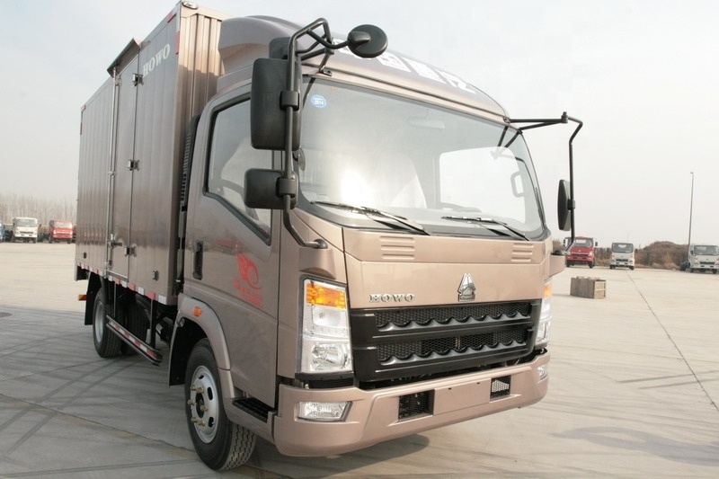 Good performance brand new HOWO 4x2 light closed van China mini box cargo truck dry goods loading 6-8 ton sell well