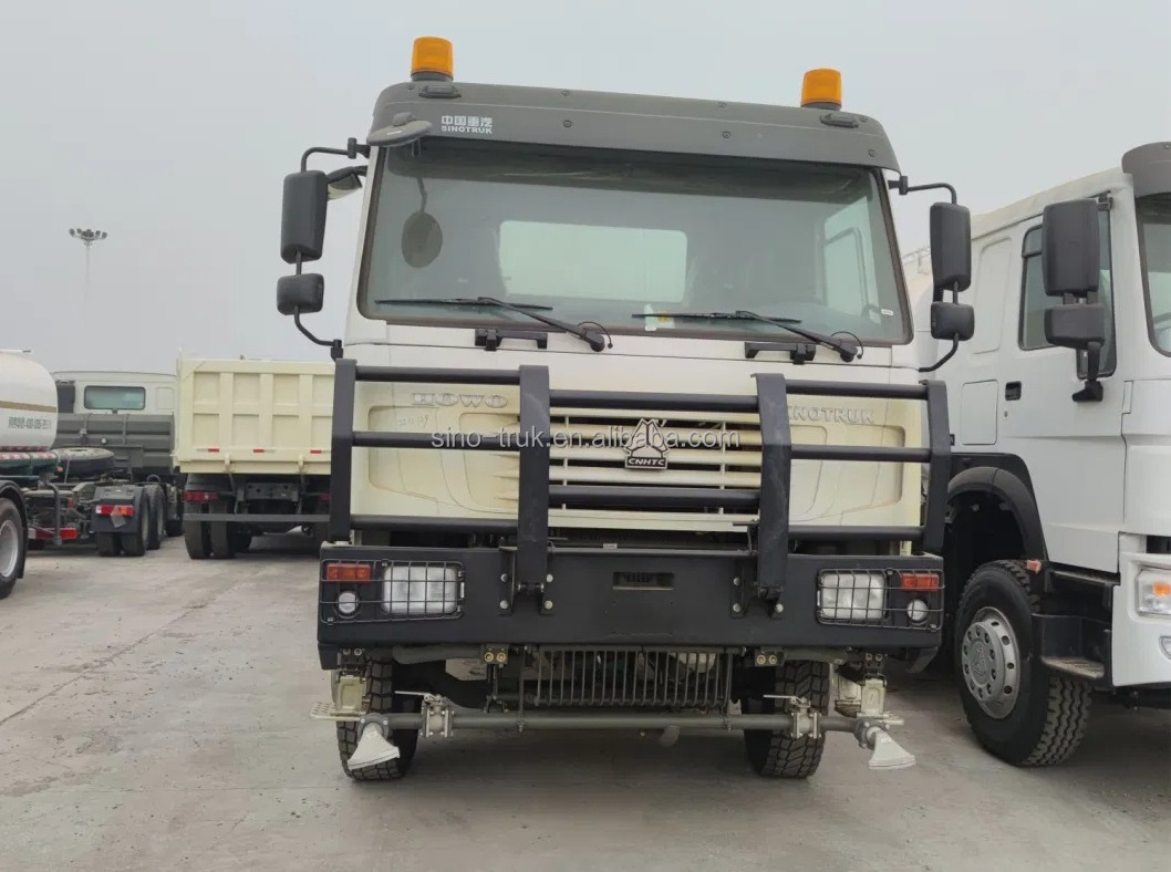 Sino Howo 4x4 6x6 All wheel driving off road 15000liters water tanker truck 18000liters 20000liters water bowser for sale