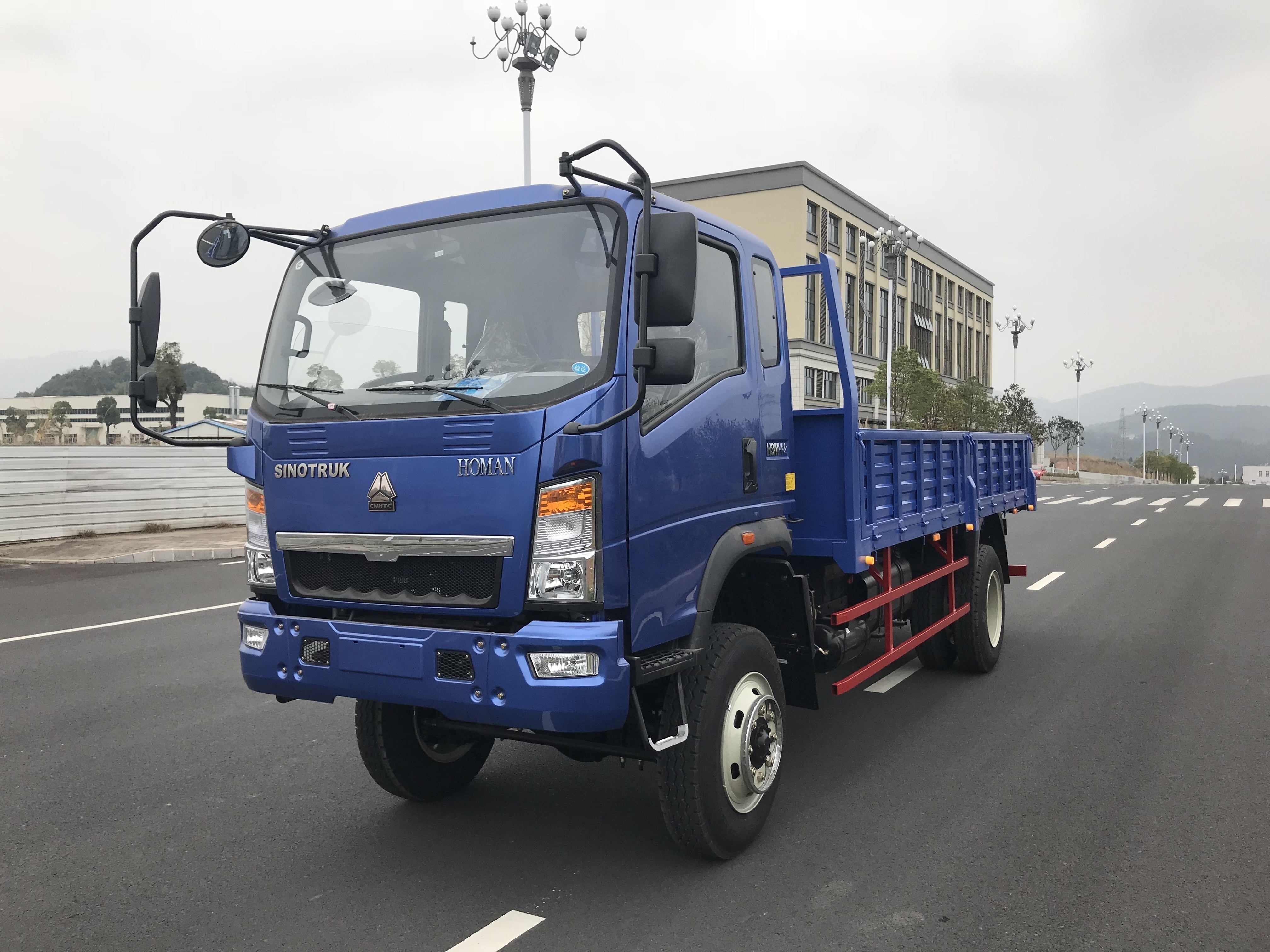 Sinotruk Homan 5 - 6 ton 4 cubic meter dump truck