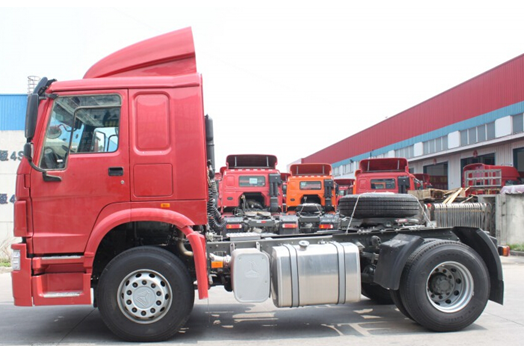 Good price brand new hot sale sino truck howo 4x2 Chinese mini truck SINOTRUK trailer head 4x2 tractor truck tractors