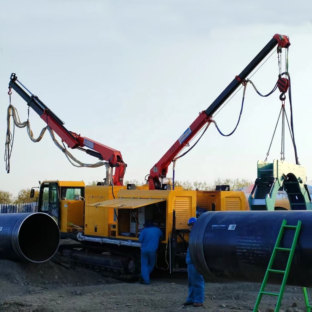 Crawler Paywelder Mobile Power Station and Welding Tractor With Side Lifting Boom