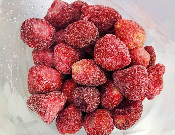 Sinocharm New Crop Season Organic Frozen Fruits Frozen Strawberry IQF Whole Strawberry