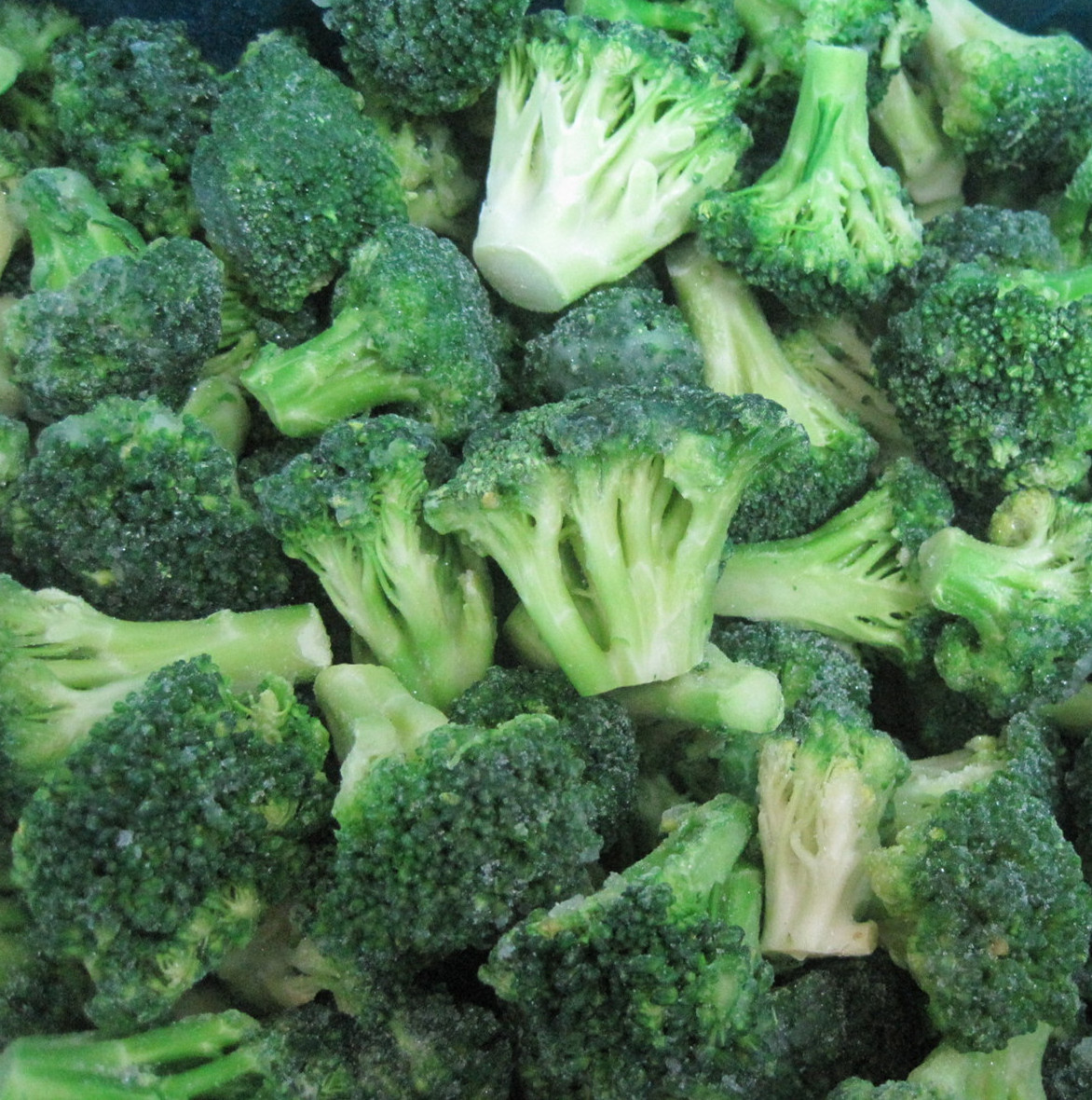 Sinocharm BRC A Approved 3-5CM IQF Broccoli Floret Cut Frozen Broccoli