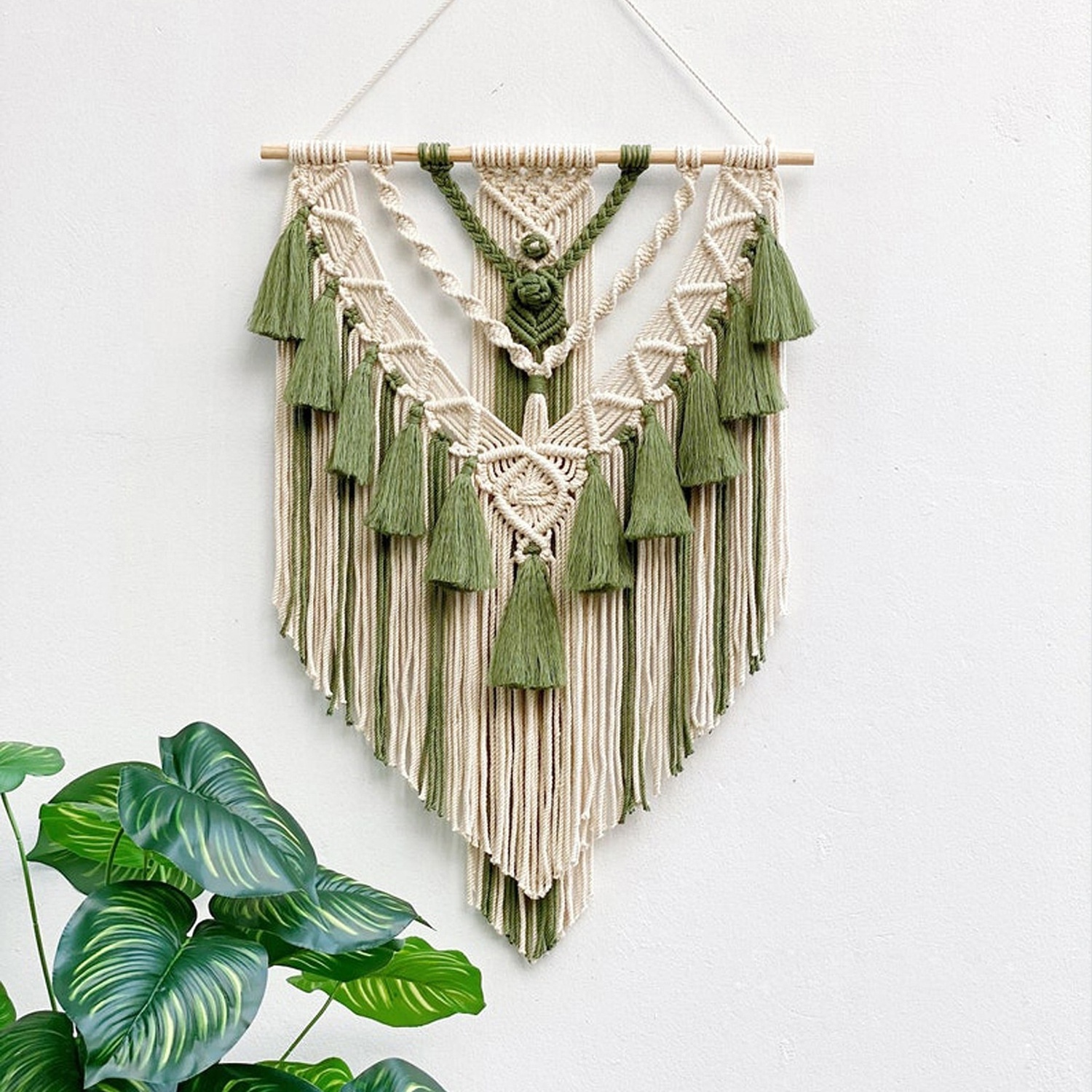 Handmade Macrame Boho Wall Hanging Decor Woven Tapestry for Home Apartment Bedroom Dorm Room Wall Decor