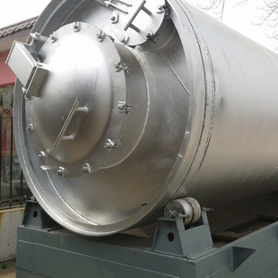 Waste Tire/Plastic Pyrolysis Machine 10 Tons Used Tyre Retreading Into Oil Equipmentwaste Tire/Plastic Pyrolysis Machine