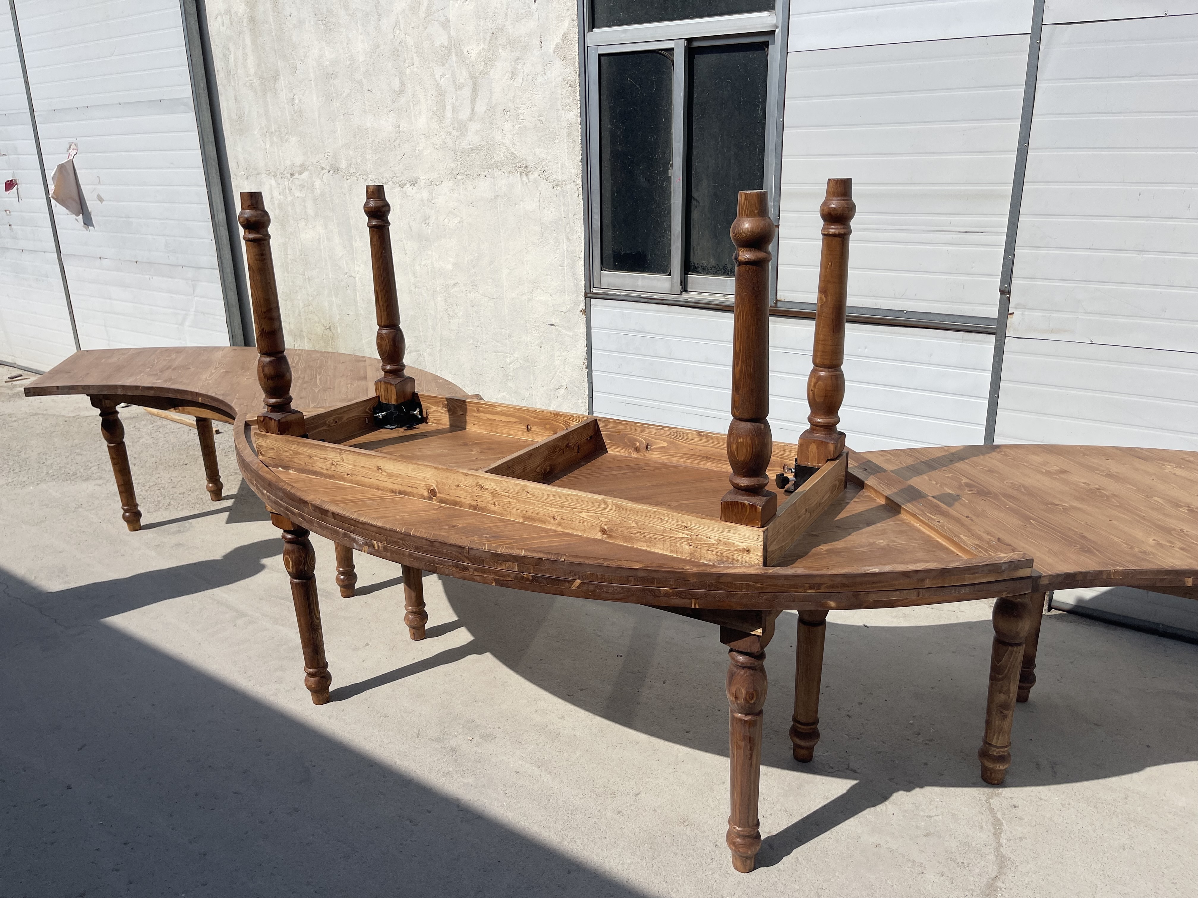 Sinofur rustic curved serpentine farm harvest  table