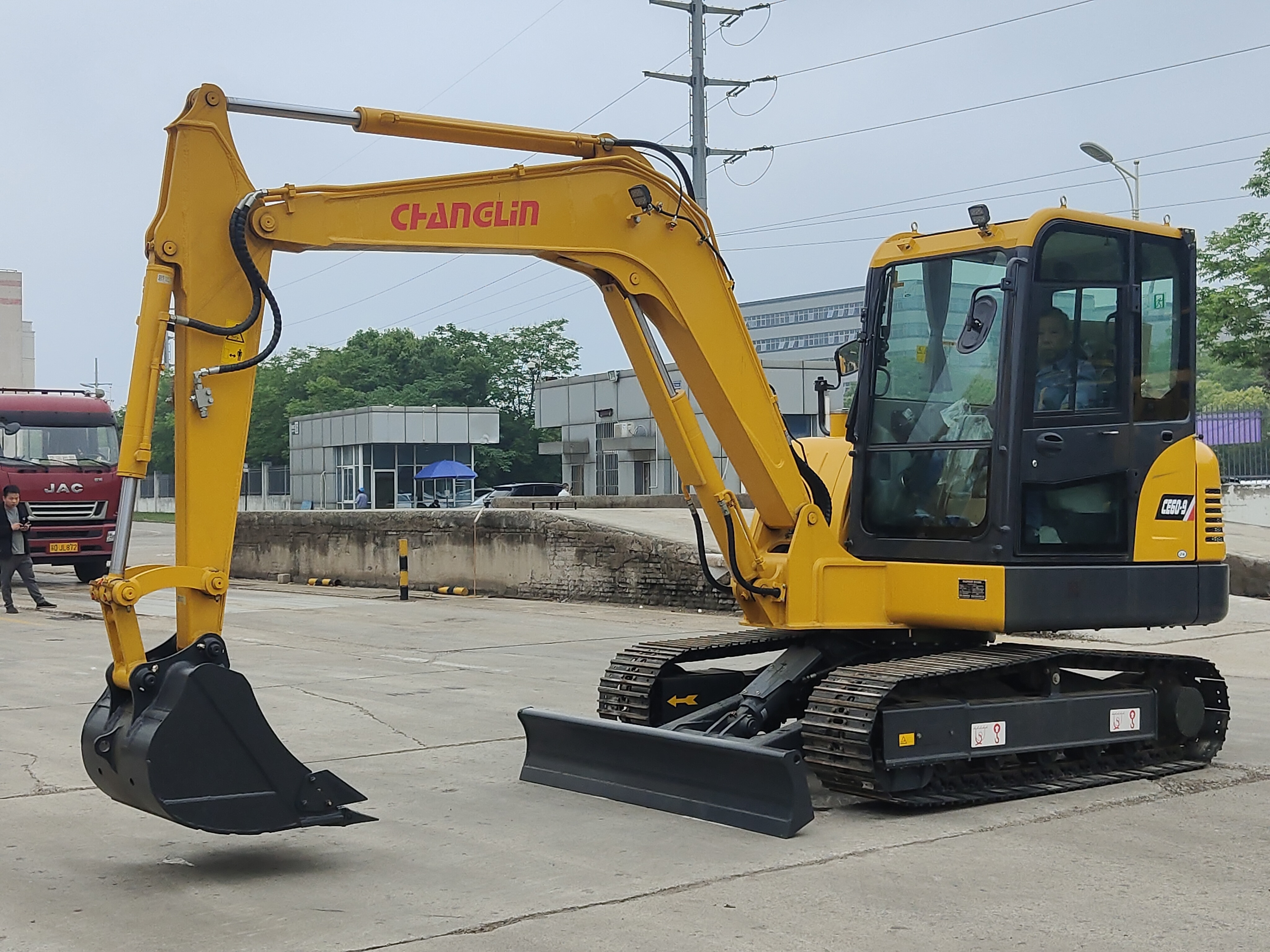 Customized Hydraulic Free shipping China EPA/EURO 5 Cheap Price  Crawler big digger excavator