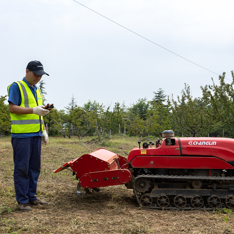 32hp small rotary cultivator Crawler lawn mower tractor mini tractor for orchard rotary tiller cultivator