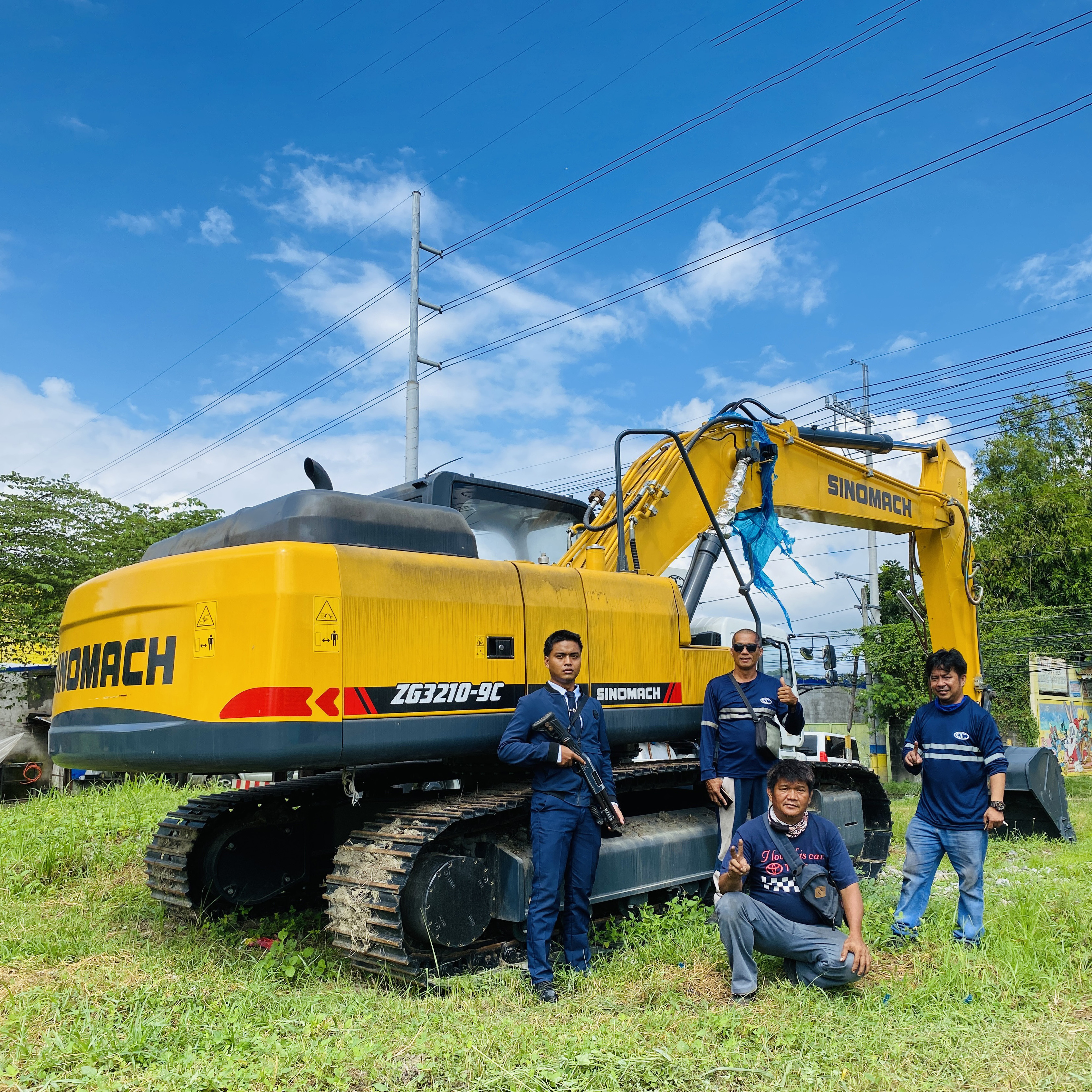 Safe And Reliable ZG210 Loaders chinese excavator with high horsepower output