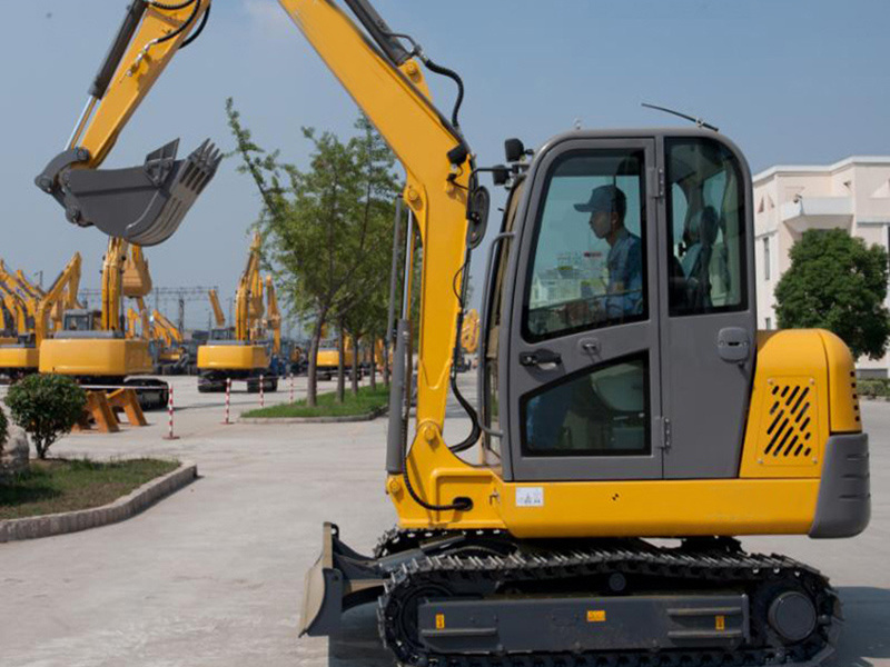 China Mini Crawler Excavator 4 Tons Excavators 0.14 cbm TOP Brand XE40 Factory Price on sale