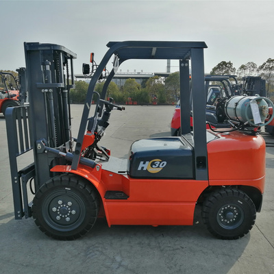 Warehouse Mini 4X4 Forklift 1.5 Ton 2 Ton 2.5 Ton Gas  LPG Forklift Price