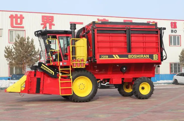 Borshiran Self-Propelled Agricultural Machine 4MZ-3A 3 Rows Cotton Picker in Farm