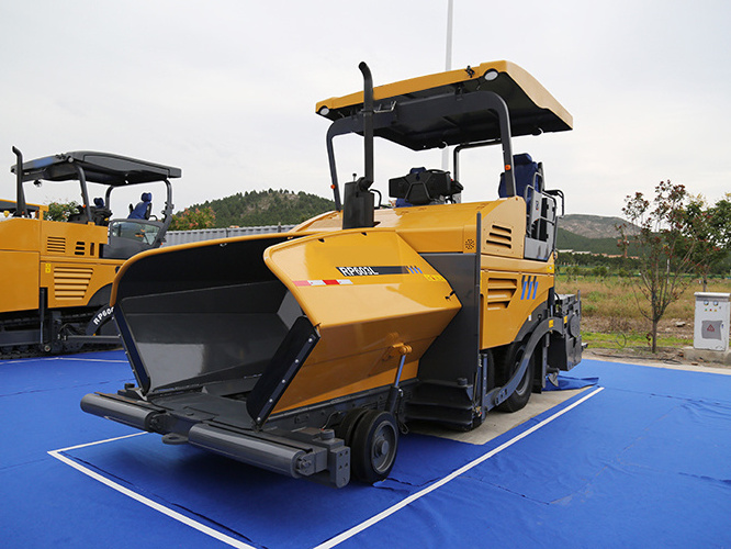 Factory price 8.2m paving width asphalt paver SSP80C-8 with EXTENDING SCREED