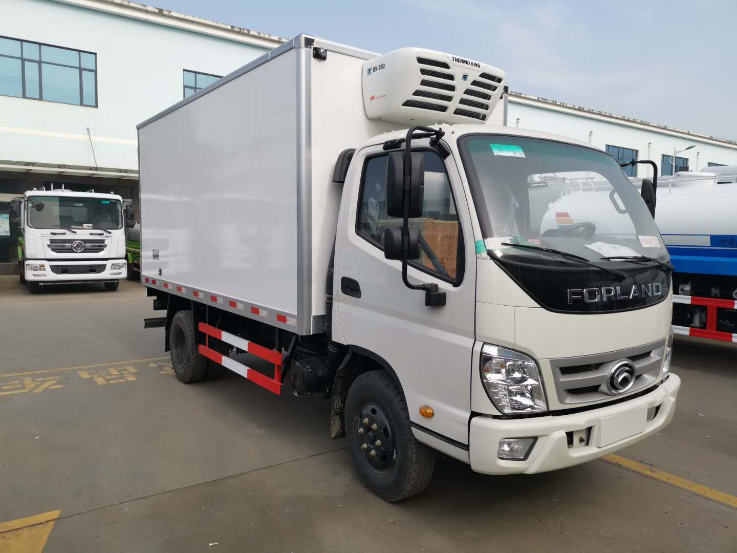 For land 4x2 5 Ton Small Refrigerator Truck Price