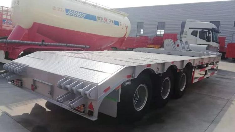 Low Bed Trailer Dimensions 50T Low Platform Semi Trailer Excavator Carrying Trailer