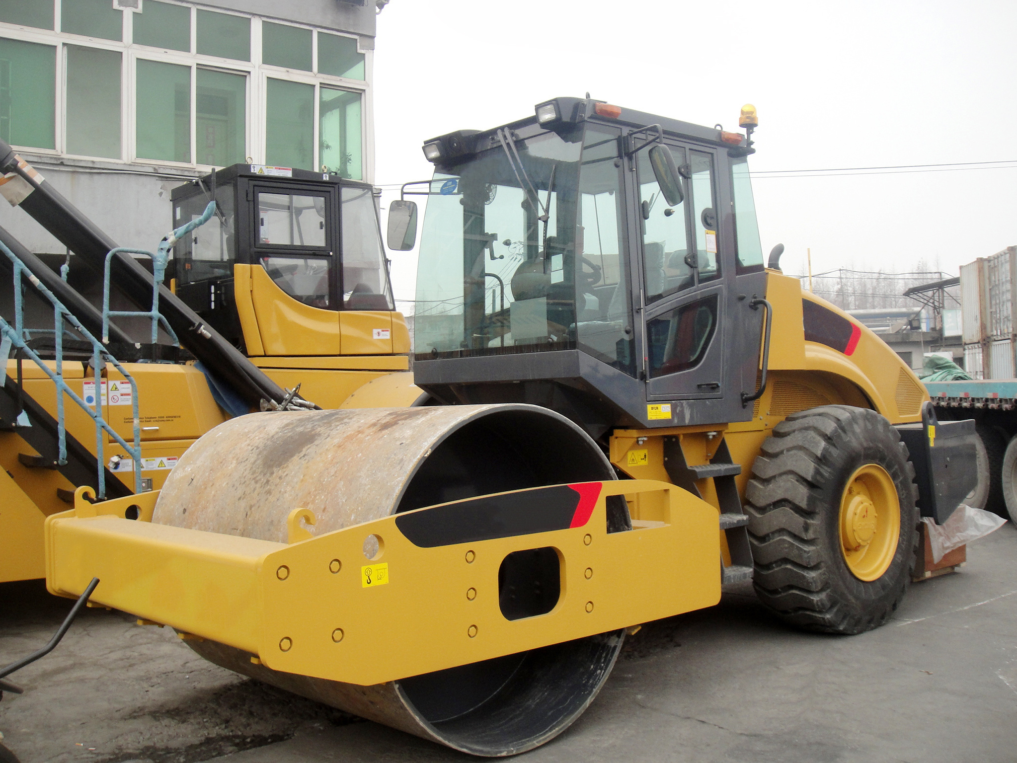 China 14ton Brand New Compactor Clg6614e Three Wheel Static Road Roller