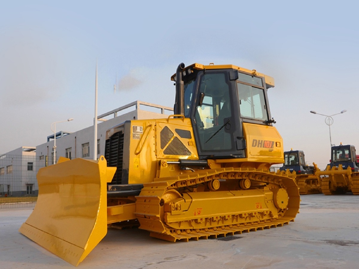 SHANTUI Hot Selling DH10 115hp Construction Equipment Farm Snowplow Track Crawler Bulldozer for Sale