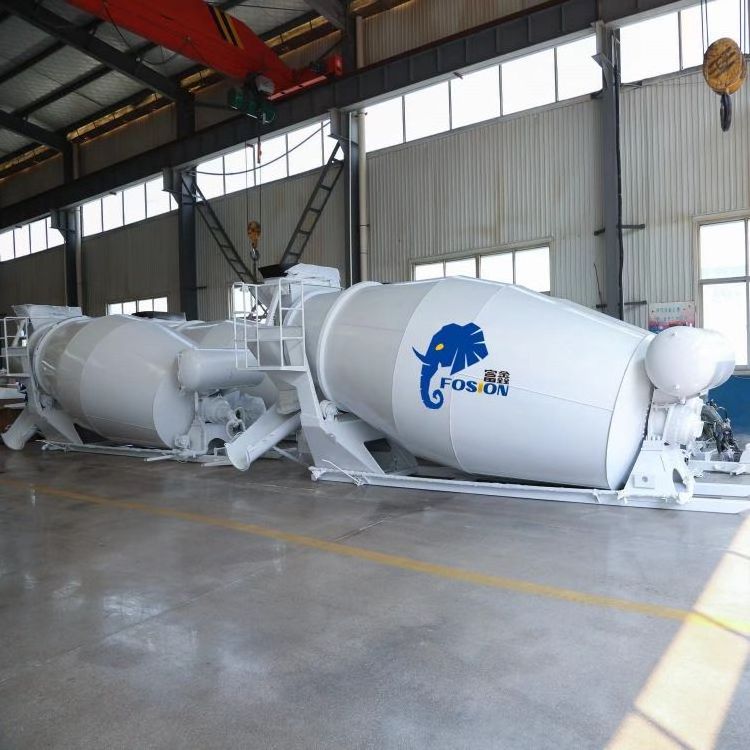 Factory Direct Construction Machinery 3.8Cbm Mobile Concrete Mixer