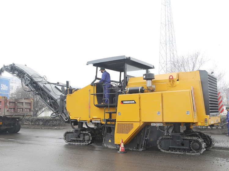 Road maintenance machinery 2m milling width asphalt paver XM200KII