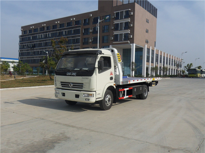 SINOMADA Truck Chassis Wrecker Tow Pick 4 ton CLW5083TQZ4 Wrecker Truck