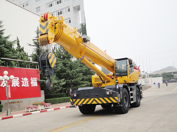 Hydraulic Telescopic Crane 50 Ton 4X4 Mobile Rough Terrain Crane XCR55L4